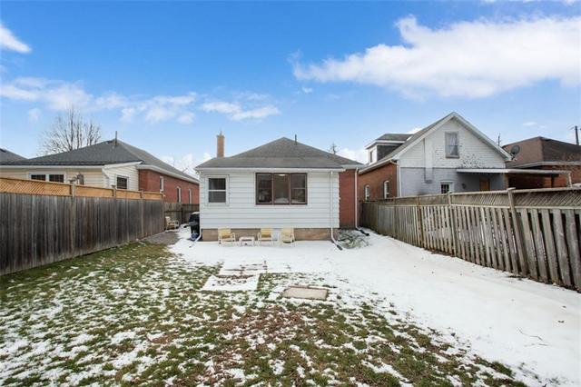 15 Strathcona Avenue, House detached with 3 bedrooms, 1 bathrooms and 1 parking in Brantford ON | Image 34