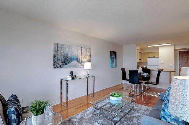 1009 - 23 Oneida Cres, Condo with 1 bedrooms, 1 bathrooms and 1 parking in Richmond Hill ON | Image 5