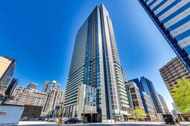 4309 - 300 Front St W, Condo with 2 bedrooms, 2 bathrooms and 1 parking in Toronto ON | Image 1