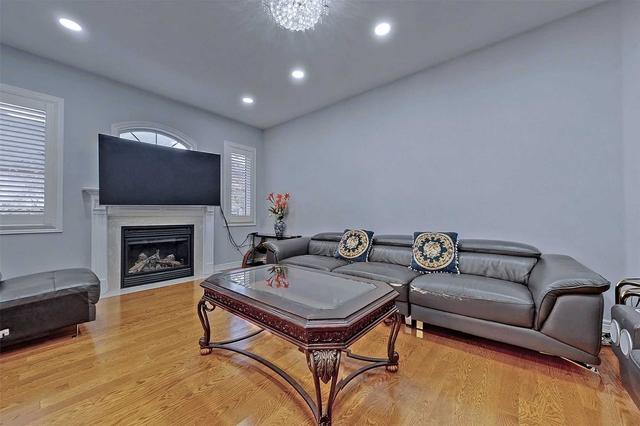 4 Springwood Heights Cres, House detached with 4 bedrooms, 6 bathrooms and 4 parking in Brampton ON | Image 40