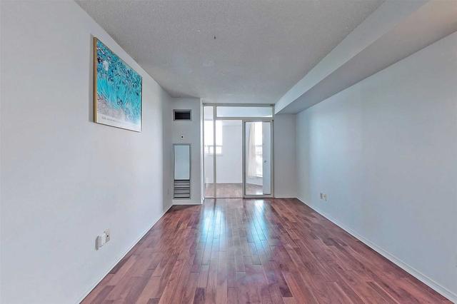 1202 - 2460 Eglinton Ave, Condo with 2 bedrooms, 2 bathrooms and 1 parking in Toronto ON | Image 7