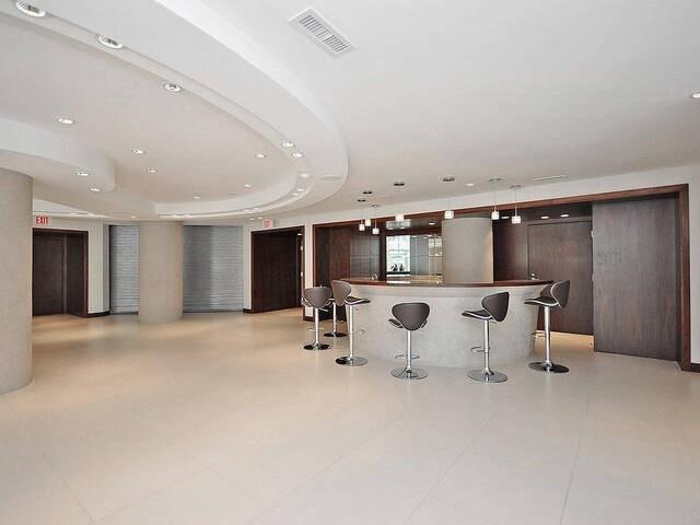 2510 - 220 Burnhamthorpe Rd, Condo with 1 bedrooms, 2 bathrooms and 2 parking in Mississauga ON | Image 24