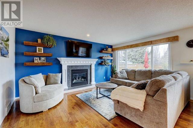 270 Valley Brook Circle Nw, House detached with 4 bedrooms, 2 bathrooms and 4 parking in Calgary AB | Image 7