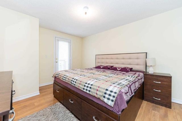 39 Sprucewood Rd, House attached with 3 bedrooms, 4 bathrooms and 3 parking in Brampton ON | Image 7