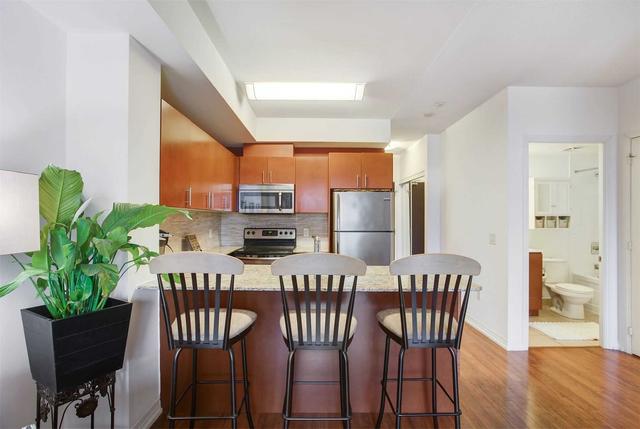 517 - 25 Cole St, Condo with 1 bedrooms, 1 bathrooms and 1 parking in Toronto ON | Image 2