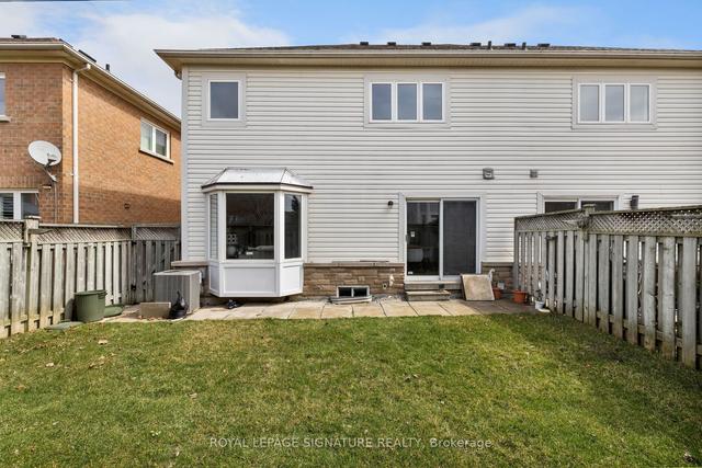 42 Freeport Dr, House semidetached with 3 bedrooms, 3 bathrooms and 2 parking in Toronto ON | Image 21