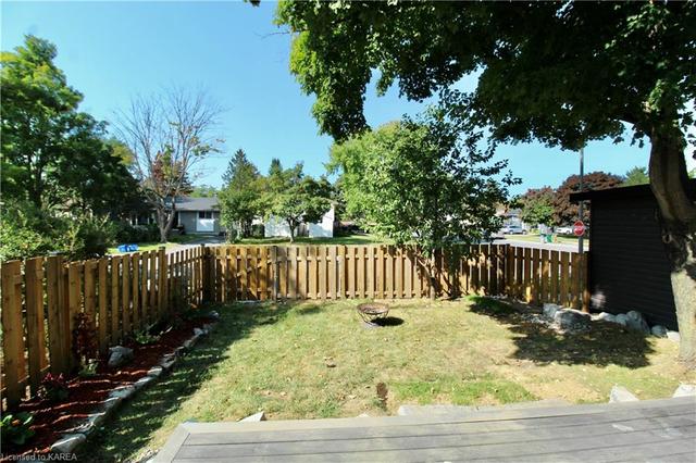 814 Aylmer Crescent, House detached with 3 bedrooms, 1 bathrooms and 4 parking in Kingston ON | Image 13
