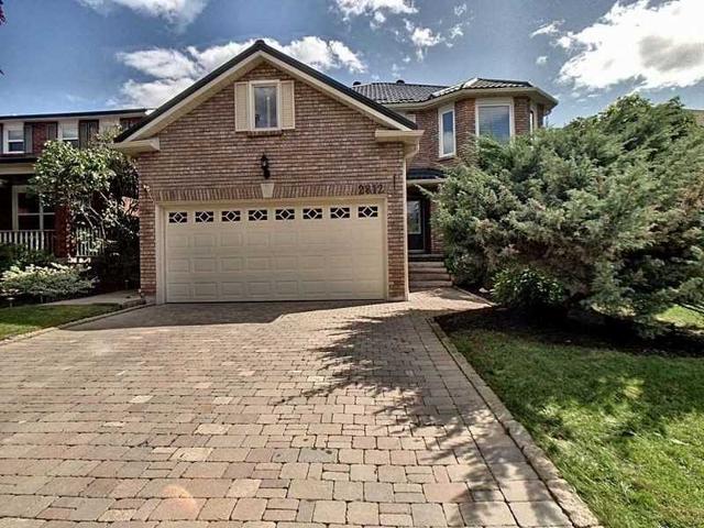 2812 Huntingdon Tr, House detached with 4 bedrooms, 5 bathrooms and 4 parking in Oakville ON | Image 1