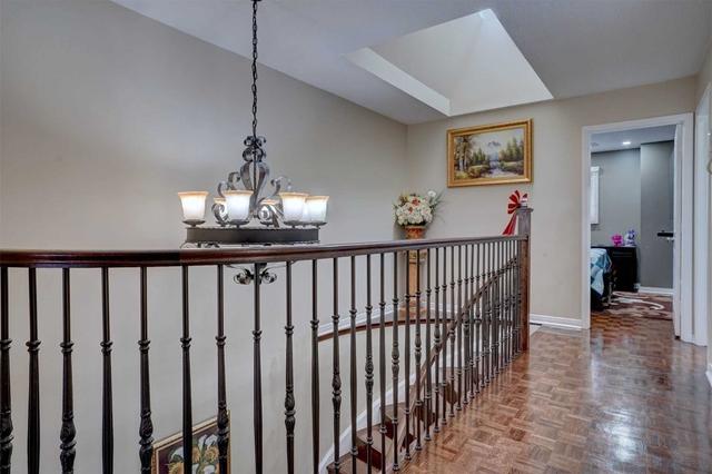 19 Shockley Dr, House detached with 4 bedrooms, 4 bathrooms and 4 parking in Toronto ON | Image 18