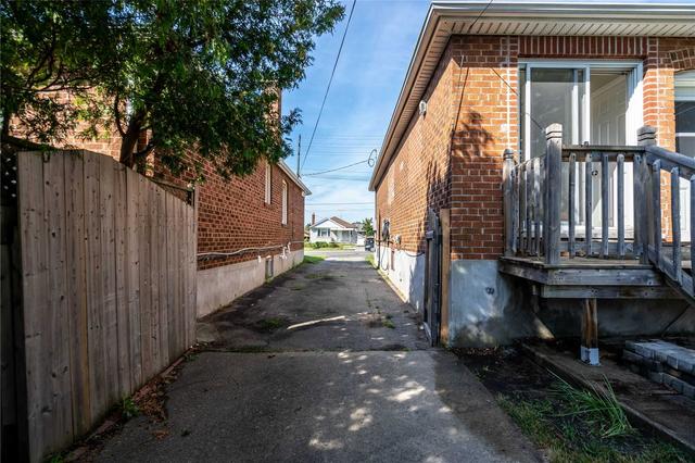907 Islington Ave, House detached with 2 bedrooms, 2 bathrooms and 6 parking in Toronto ON | Image 24