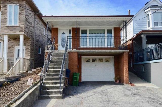 26 Rockcliffe Blvd, House detached with 3 bedrooms, 2 bathrooms and 3 parking in Toronto ON | Image 1