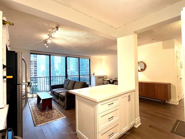 1430 - 33 Harbour Sq, Condo with 1 bedrooms, 1 bathrooms and 1 parking in Toronto ON | Image 24