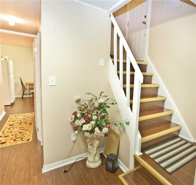 80 Mountland Dr, House detached with 1 bedrooms, 1 bathrooms and 1 parking in Toronto ON | Image 9