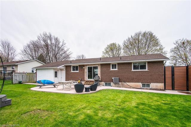 174 Sunset Drive, House detached with 4 bedrooms, 2 bathrooms and 4 parking in Goderich ON | Image 16