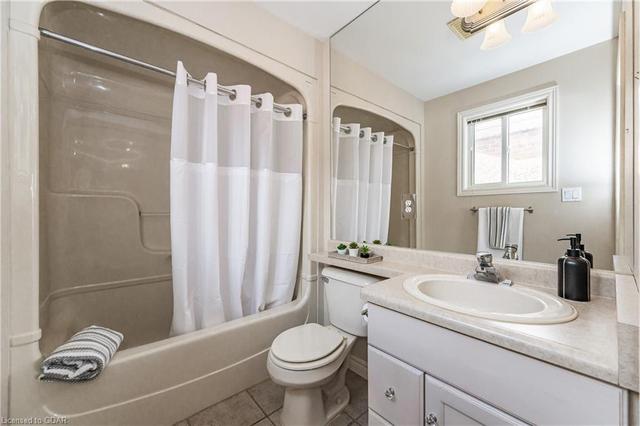 28 Beechlawn Boulevard, House detached with 2 bedrooms, 1 bathrooms and 2 parking in Guelph ON | Image 7
