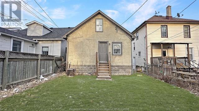 211 Josephine, House detached with 6 bedrooms, 2 bathrooms and null parking in Windsor ON | Image 15