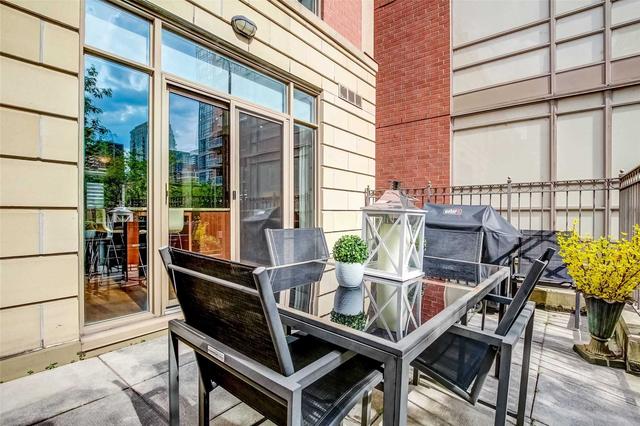 th1 - 924 Mount Pleasant Rd, Townhouse with 3 bedrooms, 3 bathrooms and 2 parking in Toronto ON | Image 27
