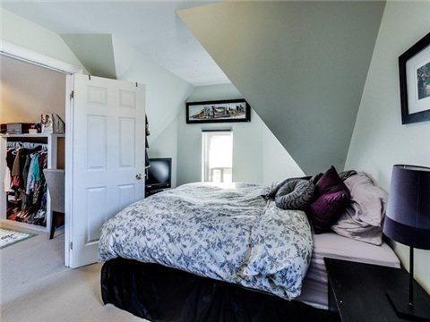 Top2Fls - 4 Elm Grove Ave N, House detached with 2 bedrooms, 2 bathrooms and null parking in Toronto ON | Image 9