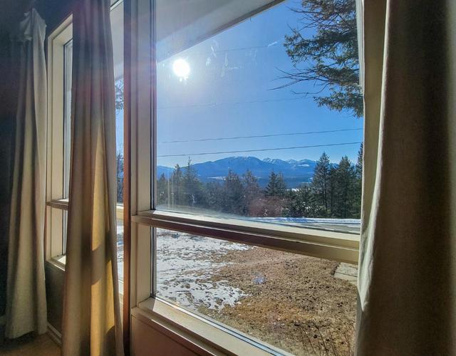 8096 Duby Road, House detached with 3 bedrooms, 2 bathrooms and null parking in East Kootenay G BC | Image 45