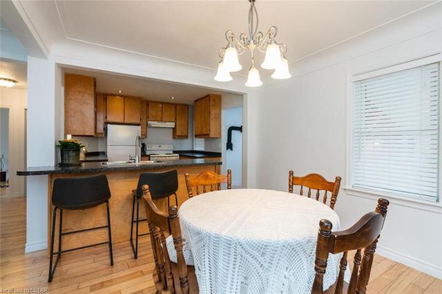 2642 Dundas Street, House detached with 3 bedrooms, 2 bathrooms and 17 parking in London ON | Image 15