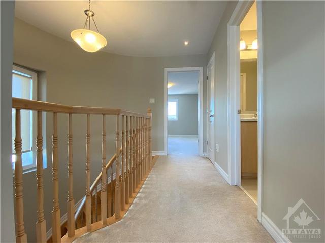 93 Fallengale Crescent, Townhouse with 3 bedrooms, 3 bathrooms and 2 parking in Ottawa ON | Image 15