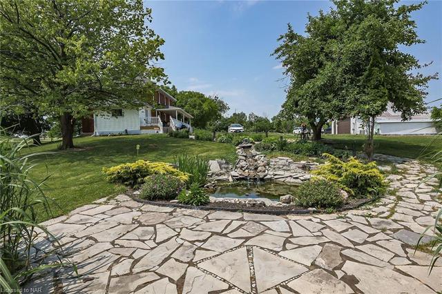 2374 Mewburn Road, Home with 4 bedrooms, 1 bathrooms and 15 parking in Niagara Falls ON | Image 46