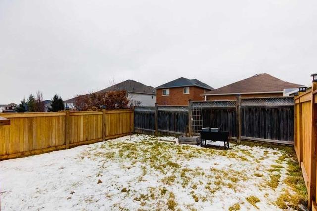 1835 Silverstone Cres, House detached with 3 bedrooms, 3 bathrooms and 2 parking in Oshawa ON | Image 20