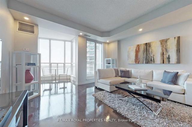 2710 - 8 York St, Condo with 2 bedrooms, 2 bathrooms and 1 parking in Toronto ON | Image 31