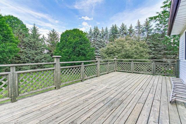 215 Lynn Valley Road, House detached with 4 bedrooms, 3 bathrooms and 7 parking in Norfolk County ON | Image 5