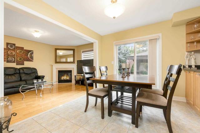 203 Miller Dr, House detached with 4 bedrooms, 3 bathrooms and 4 parking in Halton Hills ON | Image 3
