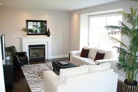 982 Cousens Terr, House detached with 4 bedrooms, 3 bathrooms and 6 parking in Milton ON | Image 5