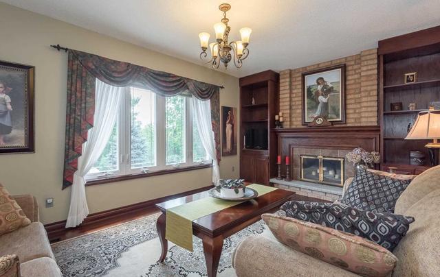 12 Mcarthur Hts, House detached with 4 bedrooms, 5 bathrooms and 6 parking in Brampton ON | Image 5