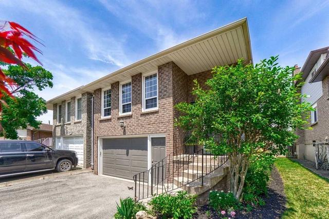 579 Hayward Cres, House detached with 4 bedrooms, 3 bathrooms and 5 parking in Milton ON | Image 23