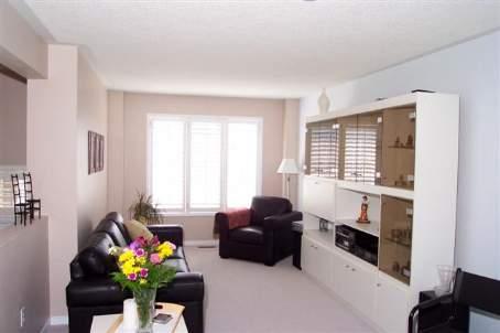 th 3 - 686 Warden Ave, Townhouse with 3 bedrooms, 2 bathrooms and 1 parking in Toronto ON | Image 2
