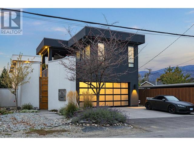 976 Manhattan Drive, House detached with 4 bedrooms, 3 bathrooms and 7 parking in Kelowna BC | Image 1