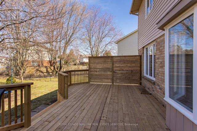 37 Strathroy Cres, House detached with 3 bedrooms, 3 bathrooms and 4 parking in Hamilton ON | Image 24