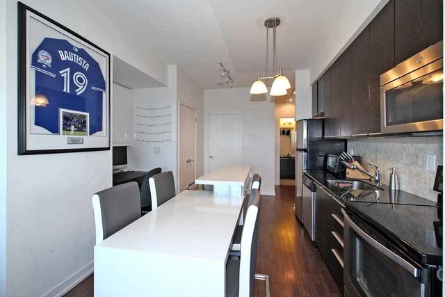 1003 - 5101 Dundas St W, Condo with 1 bedrooms, 1 bathrooms and 1 parking in Toronto ON | Image 2