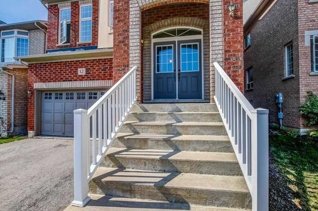 12 Amboise Cres, House detached with 4 bedrooms, 4 bathrooms and 4 parking in Brampton ON | Image 2