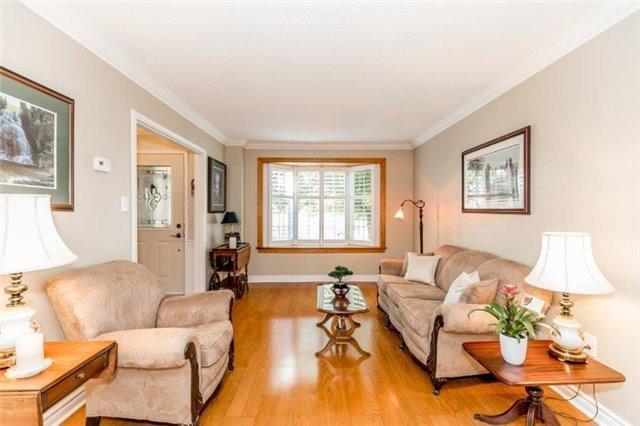 1000 Krista Crt, House detached with 3 bedrooms, 4 bathrooms and 4 parking in Newmarket ON | Image 2