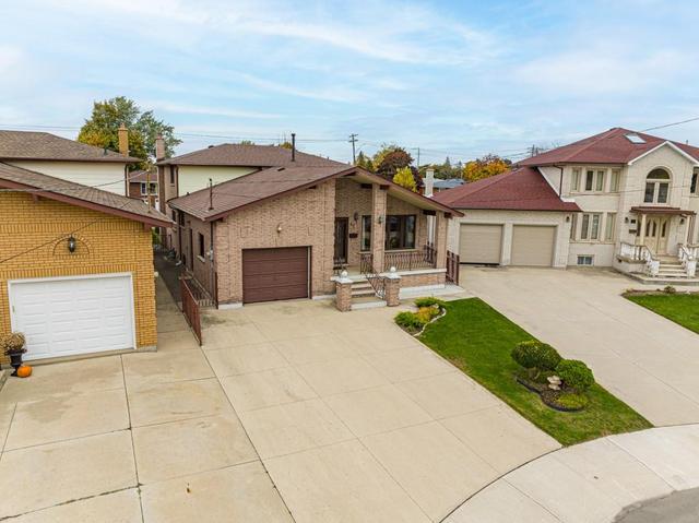 47 Algonquin Court, House detached with 4 bedrooms, 3 bathrooms and 4 parking in Hamilton ON | Image 4