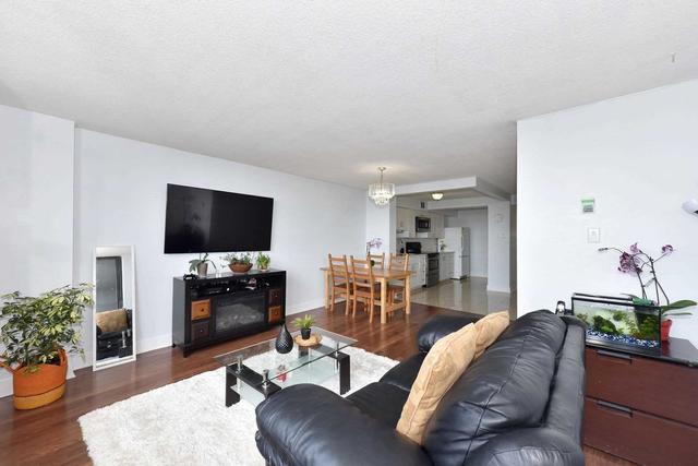 1106 - 45 Sunrise Ave, Condo with 2 bedrooms, 1 bathrooms and 1 parking in Toronto ON | Image 7