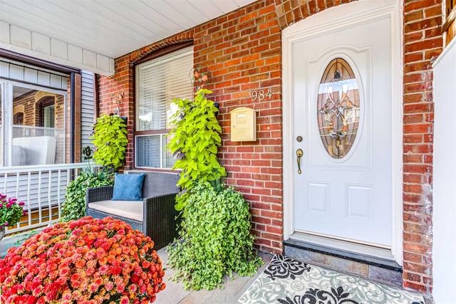 984 Ossington Ave, House semidetached with 3 bedrooms, 2 bathrooms and 2 parking in Toronto ON | Image 12