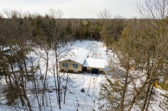 1046 Art Crisp Rd, House detached with 3 bedrooms, 3 bathrooms and 23 parking in Gravenhurst ON | Image 23