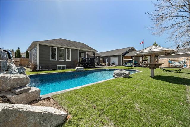 37 Lakeridge Trail, House detached with 3 bedrooms, 4 bathrooms and 8 parking in Whitewater Region ON | Image 25