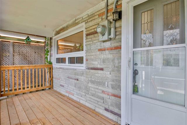 toronto - 233 Sixth St, House attached with 3 bedrooms, 2 bathrooms and 2 parking in Toronto ON | Image 23