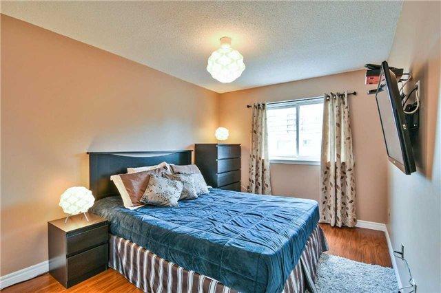 23 Briar Path, Townhouse with 3 bedrooms, 2 bathrooms and 1 parking in Brampton ON | Image 14