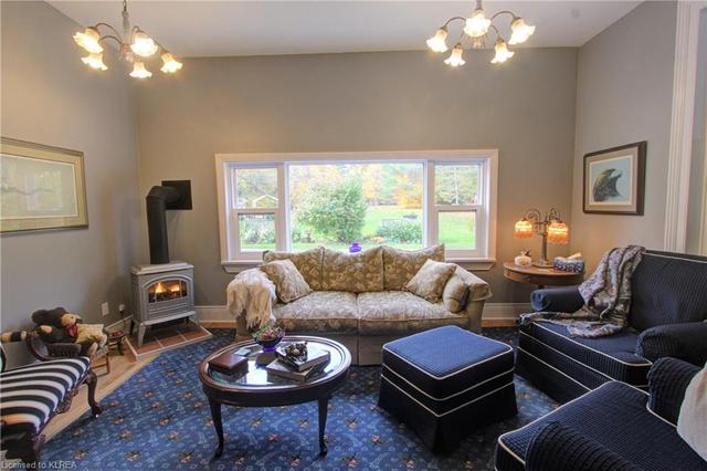 6 Nipissing Street, House detached with 7 bedrooms, 7 bathrooms and null parking in Kawartha Lakes ON | Image 17