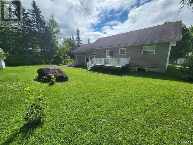 233 Bellevue Street, House detached with 3 bedrooms, 2 bathrooms and null parking in Edmundston NB | Image 42