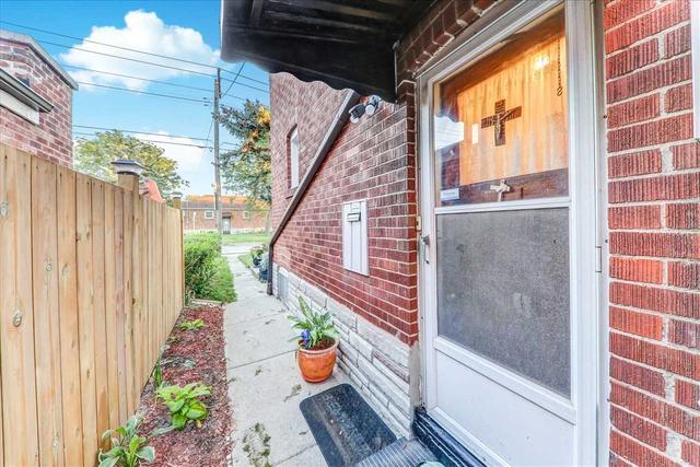 144 Bertrand Ave, House detached with 3 bedrooms, 2 bathrooms and 2 parking in Toronto ON | Image 24