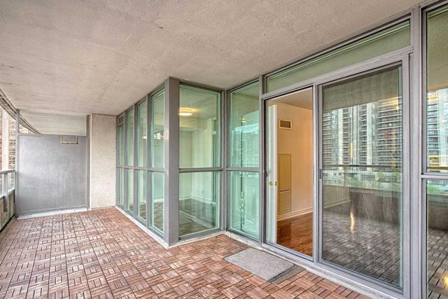 811 - 23 Hollywood Ave, Condo with 1 bedrooms, 1 bathrooms and 1 parking in Toronto ON | Image 6